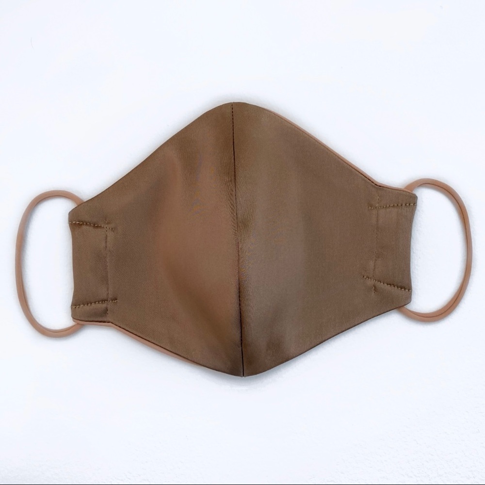 🤎 Nude Satin Face Mask - Picture 4 of 4